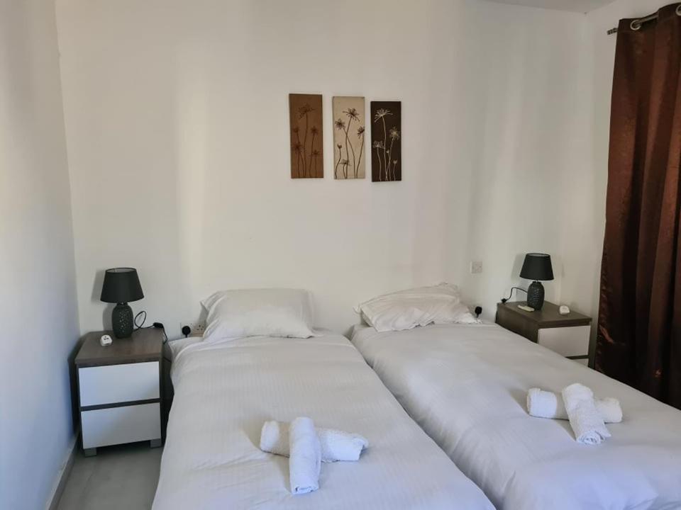 St Julians Central 2 Bedroom Apartment San Julián Exterior foto